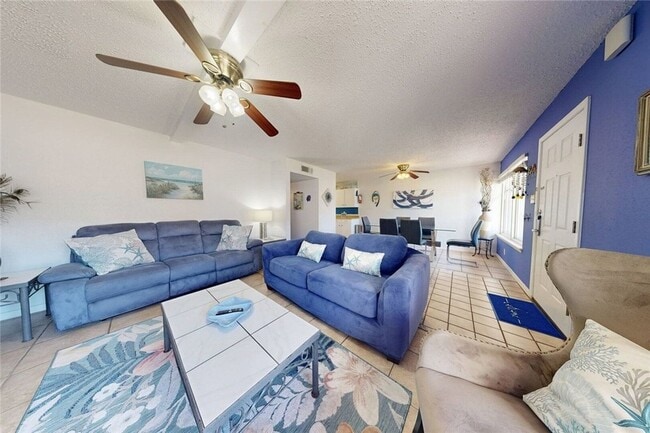 Photo - 15005 Windward Dr Unit 121