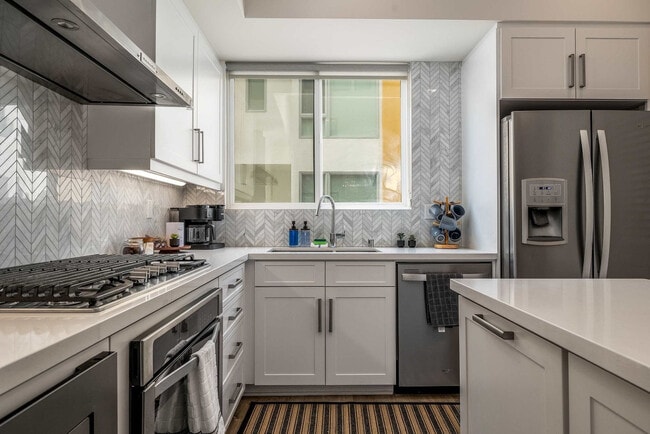 Photo - 551 Hawthorn St Unit ID1304287P