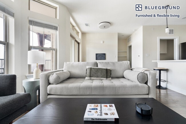 Photo - 1501 W Howard Ln Unit FL4-ID360