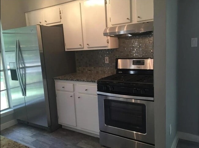 Building Photo - 4604 Brown Bark Pl Unit B