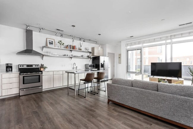 Photo - 747 N College Ave Unit ID1378238P