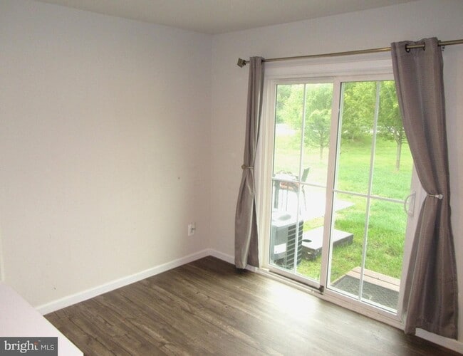 Photo - 19 Karina Ct