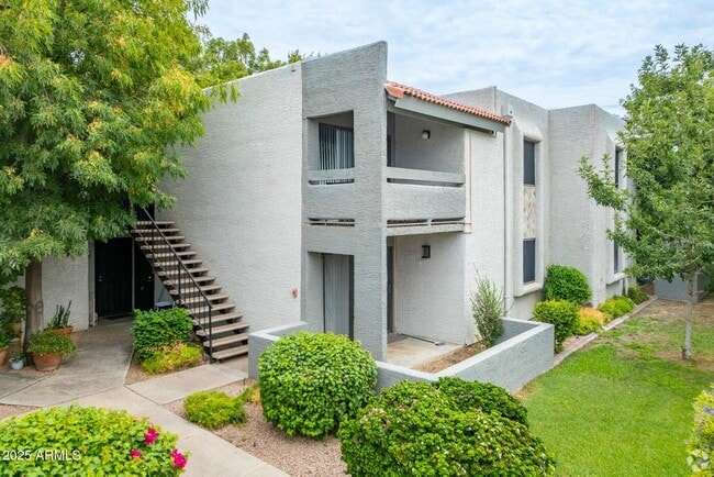 Building Photo - 6505 E Osborn Rd Unit 2-1