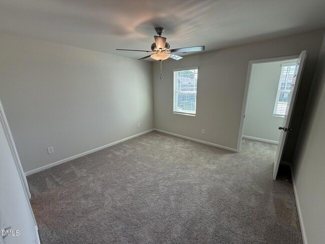 Photo - 1006 Peony Ln