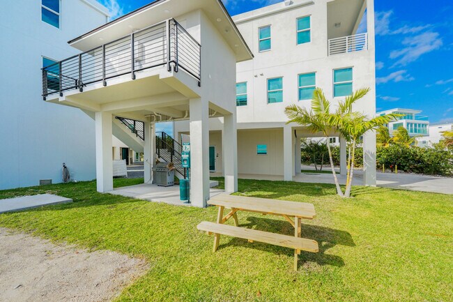 Photo - 99 Seaside Ave Unit SI ID1369658P