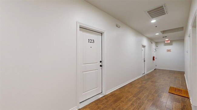 Photo - 206 N Main St Unit 123