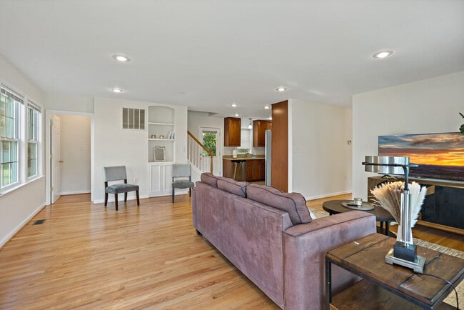Photo - 6505 Columbia Pike Unit SI ID1395436P