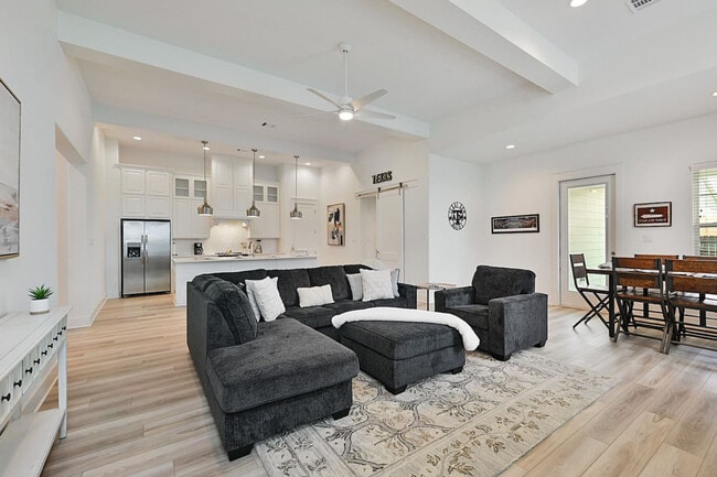 Photo - 5048 Mooney Fls Dr Unit ID1328065P