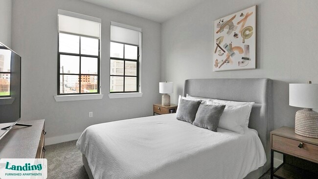 Building Photo - 1215 Sawyer St Unit 328