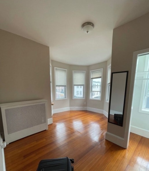 Photo - 241 Maverick St Unit 3