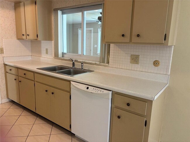 Photo - 2060 Attache Ct