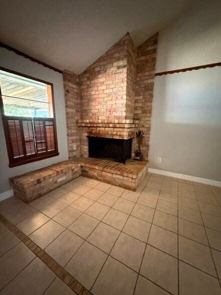 Photo - 1507 Sierra Dr