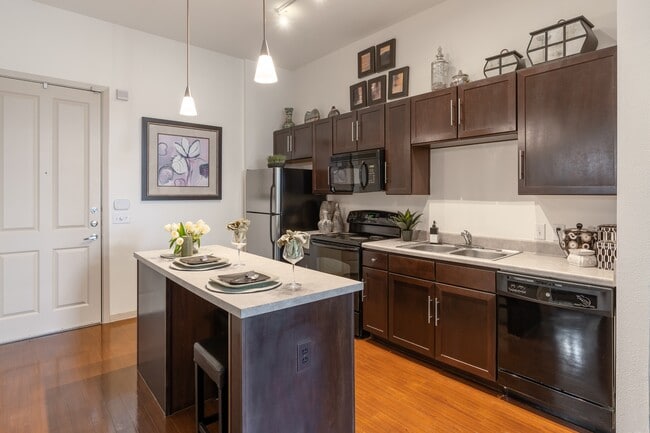 Building Photo - DeSoto Town Center