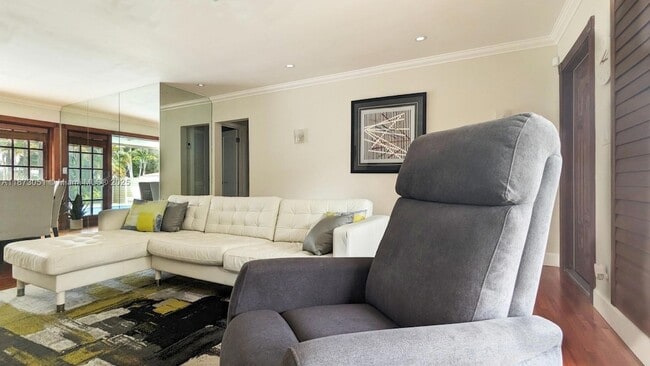 Photo - 4027 Pierce St