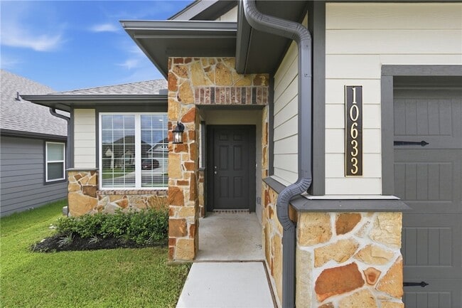 Photo - 10633 Burgundy Berry Wy