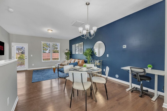 Building Photo - 2606 Wolf Cub Ct Unit ID1093334P