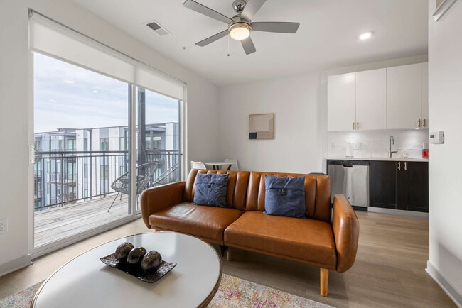 Photo - 633 E Main St Unit ID1031629P