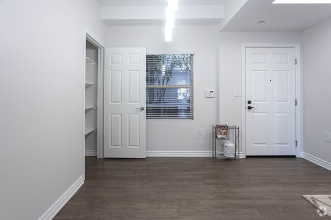 2BR, 2BA-1313 SF - Oasis at Lake Encino