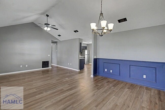 Photo - 291 Sabreena Cir