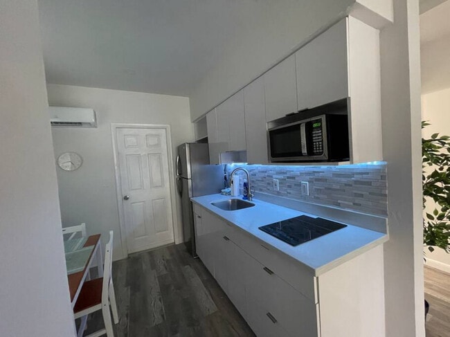 Photo - 1111 SW 37th Ave Unit ID1056526P