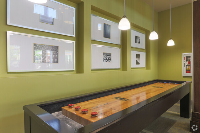 Clubhouse - Stone Pointe Apartments