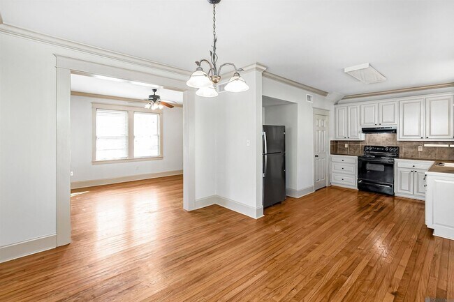 Photo - 644 St Landry St