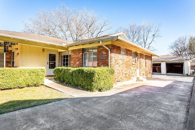 Photo - 6520 St Moritz Ave