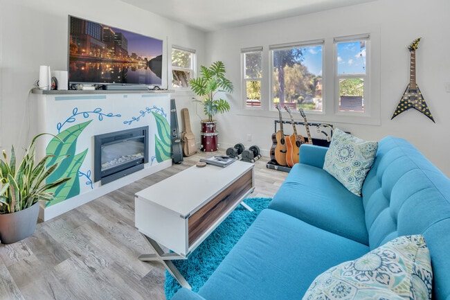 Building Photo - 4129 Vermont St Unit ID1288256P