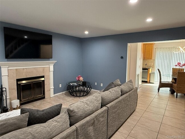 Photo - 12 Paine Commons