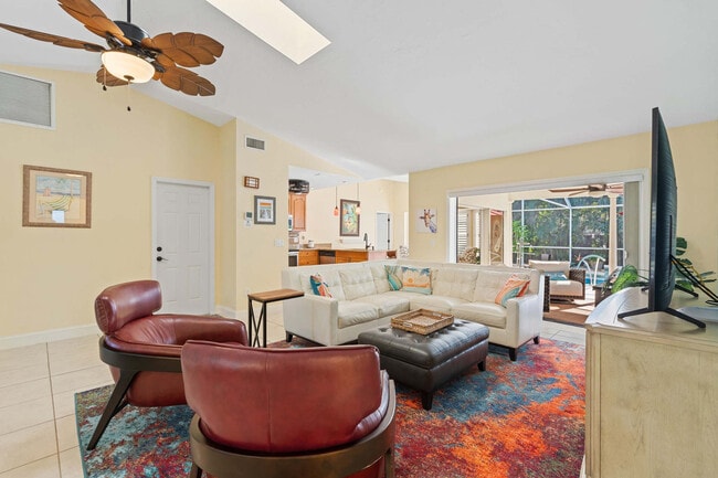 Building Photo - 2548 River Reach Dr Unit FL1-ID1073502P