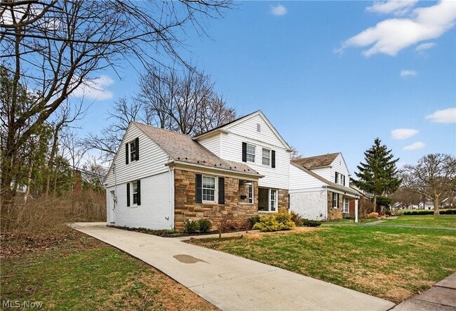 Photo - 20945 Halworth Rd