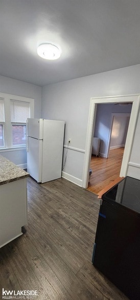 Photo - 914 Beaconsfield Ave Unit 4