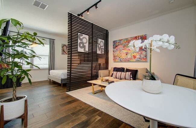 Photo - 2617 Yale St Unit ID1225770P