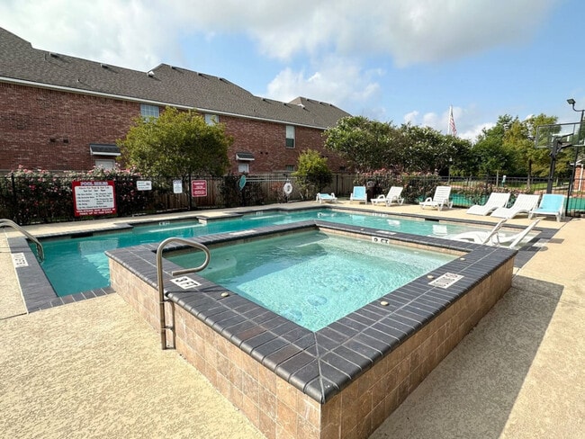 Photo - 1001 Krenek Tap Rd Unit ID1328064P