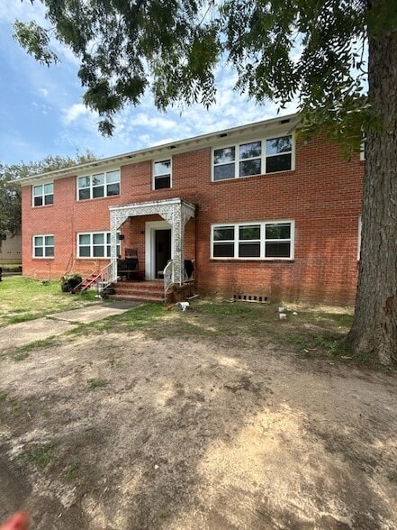 Building Photo - 404 E Brevard St