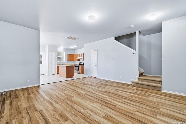 Photo - 10302 Lateleaf Oak