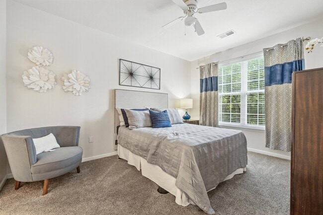 Photo - Riverchase Apartments