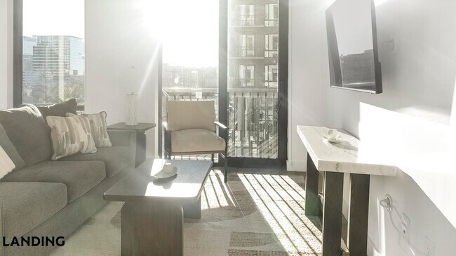 Photo - 1007 S Mint St Unit 809