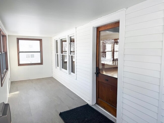 Photo - 315 3rd Ave E