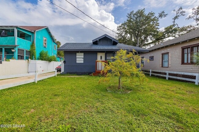 Building Photo - 121 Bellevue Ave