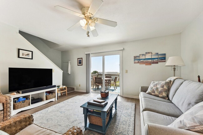 Building Photo - 1032 N Fletcher Ave Unit SI ID1308540P