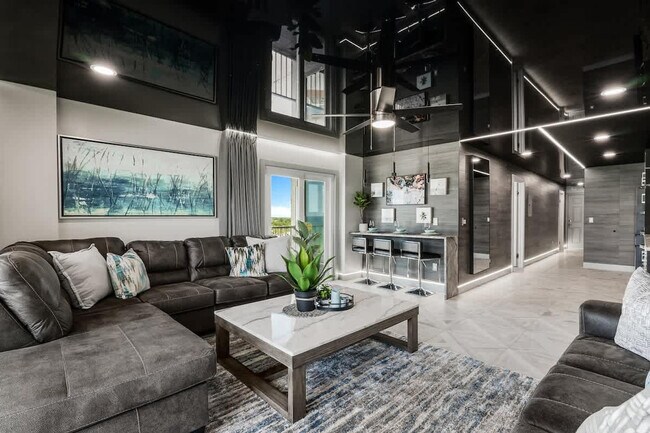 Photo - 8743 Thomas Dr Unit SI FL10-ID1355023P