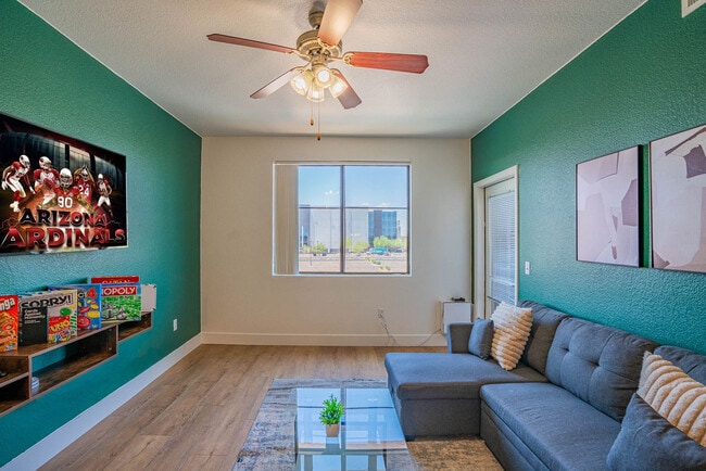 Building Photo - 6610 N 93rd Ave Unit SI FL3-ID1263219P
