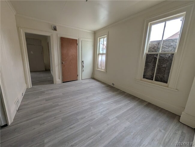 Photo - 616 7th St