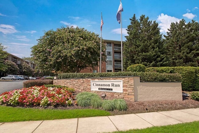 Building Photo - Cinnamon Run/Peppertree Farm