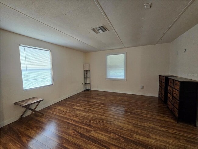 Photo - 55646 Carl St