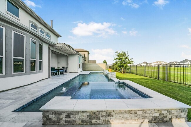 Photo - 2018 Grove Terrace Ln