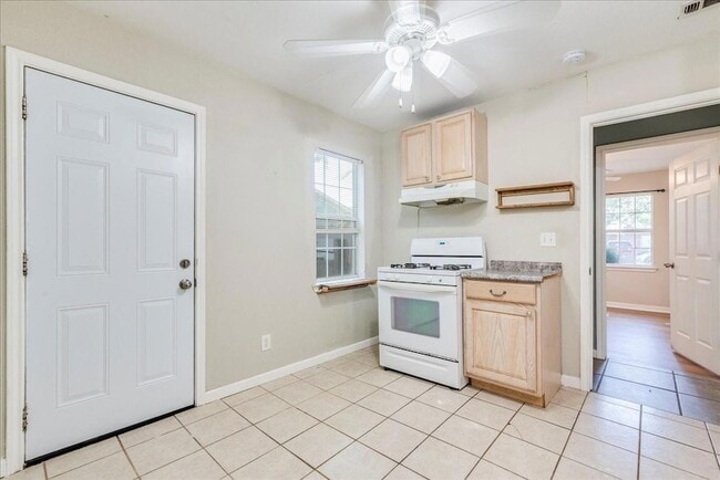 Photo - 609 Cottonwood St