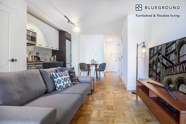 Photo - 67 Wall St Unit SI FL22-ID227