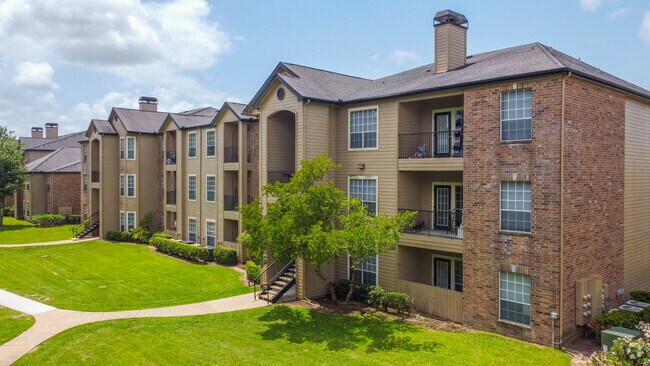 Exterior - The Trestles